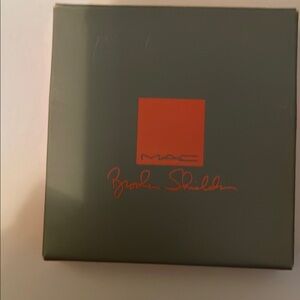 MAC Brooke Shields Makeup Palette